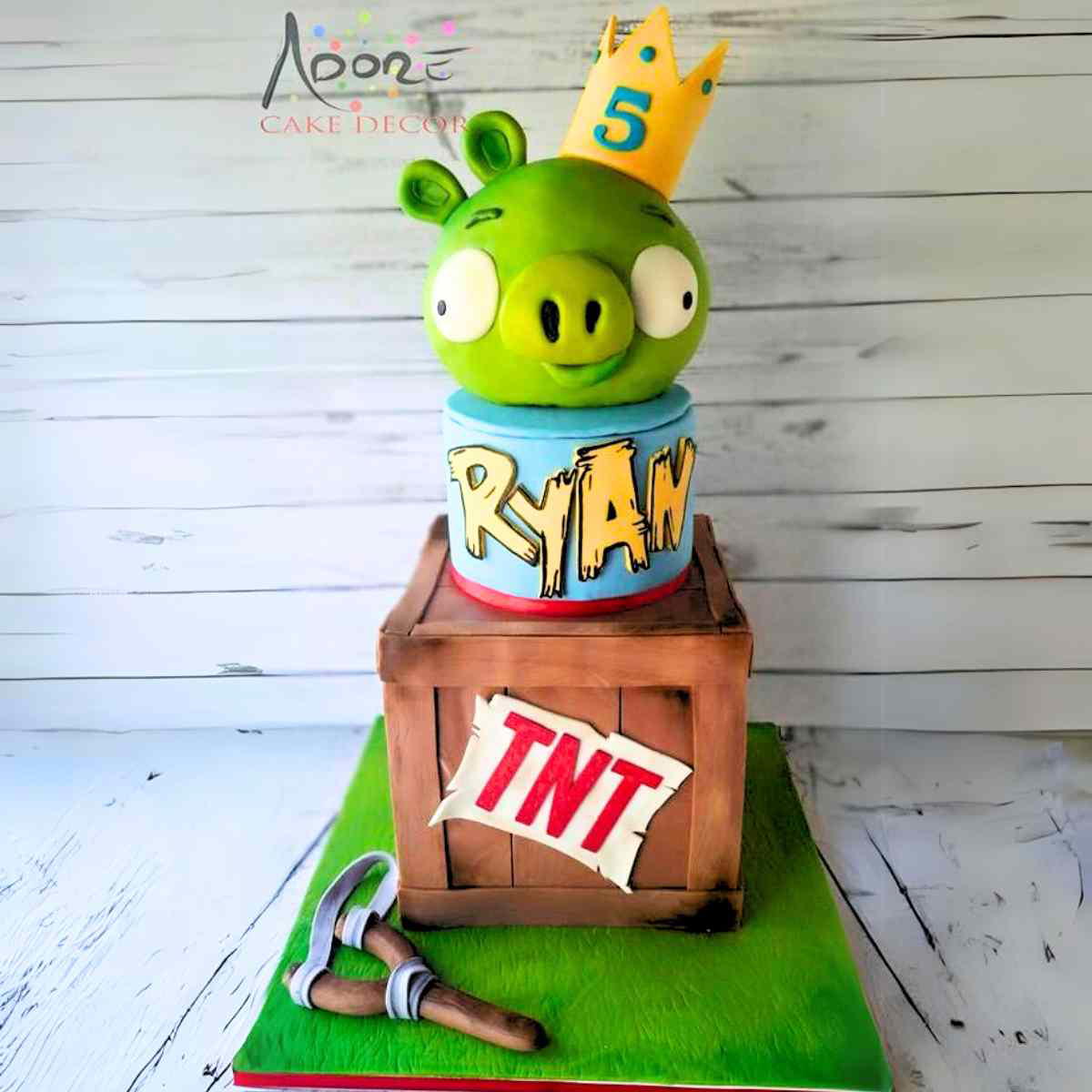evil pig cake angry birds evil pig cake angry birds