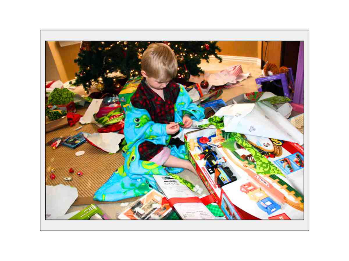 opening presents opening presents