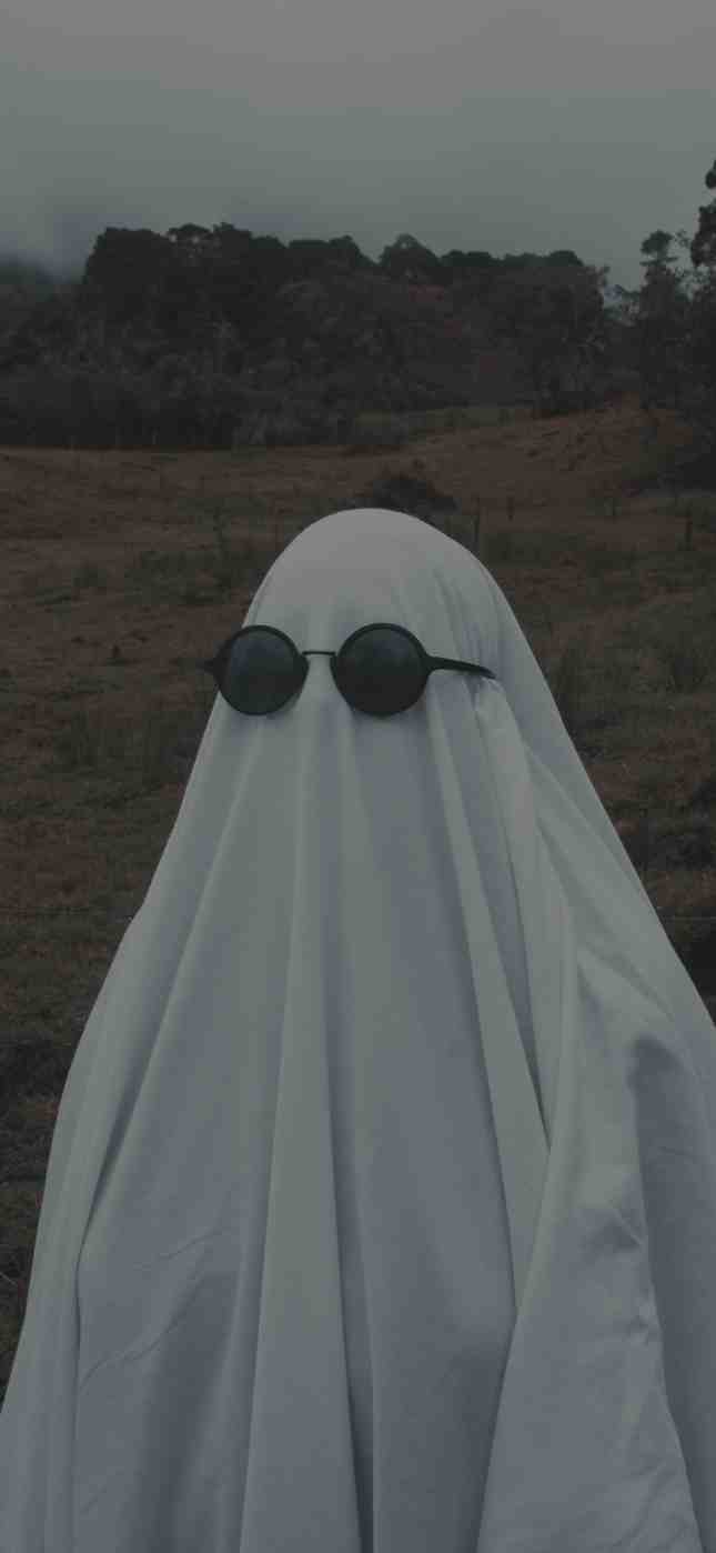 funny ghost iphone wallpaper funny ghost iphone wallpaper