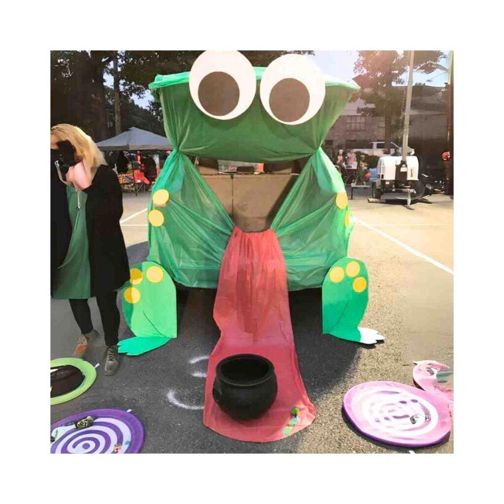 frog trunk for halloween carnival plastic table cloths for a unique frog trunk or treat idea